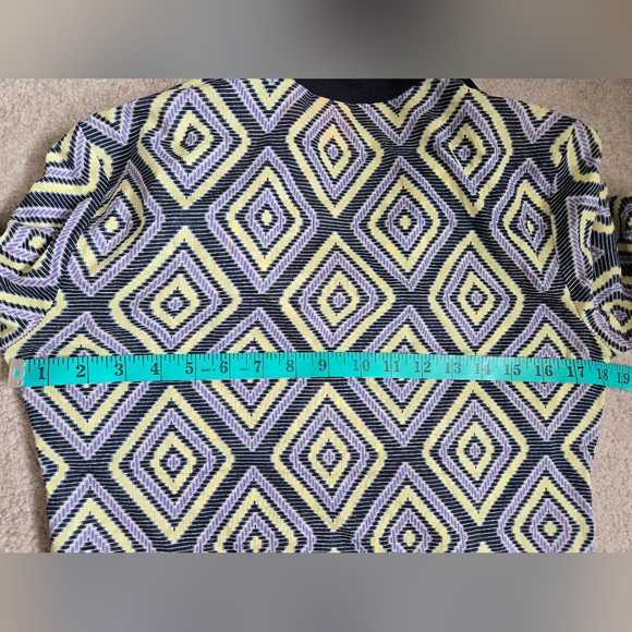 TORY BURCH Semi Sheer Geometric Patterned Tunic Top. Size 4 - Picture 10 of 11